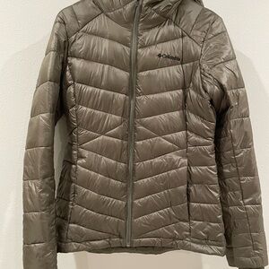 Columbia Women's Green Puffer Jacket